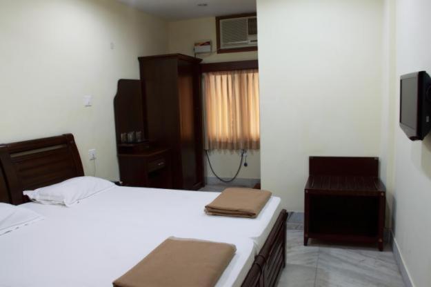 Lloyds Guest House, North Boag Road, T. Nagar Madrás Habitación foto